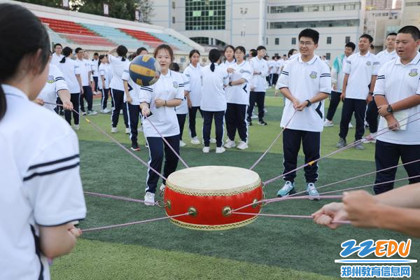 培育内心充盈的中学生 郑州九中开展开学适应周系列活动