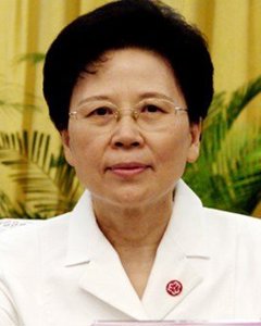 黄晴宜