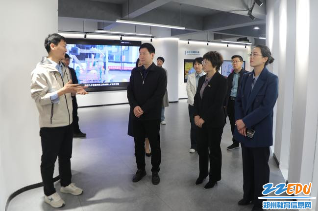 https://img.zzedu.net.cn/upload/resources/image/2025/03/27/3997909_650x400.jpg