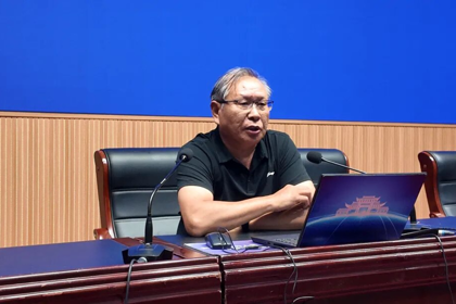 依标研命题，以评促教学——郑州市2026年高中非毕业年级英语学科命题质量分析研讨活动顺利开展